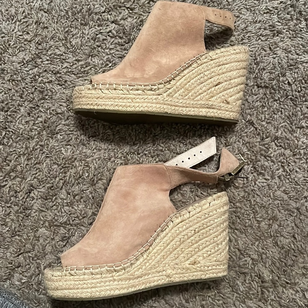 Open toes wedges